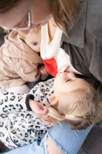 Bébés co-allaités par leur maman lors du JAIFAIMJEMANGE 2024 à Bordeaux